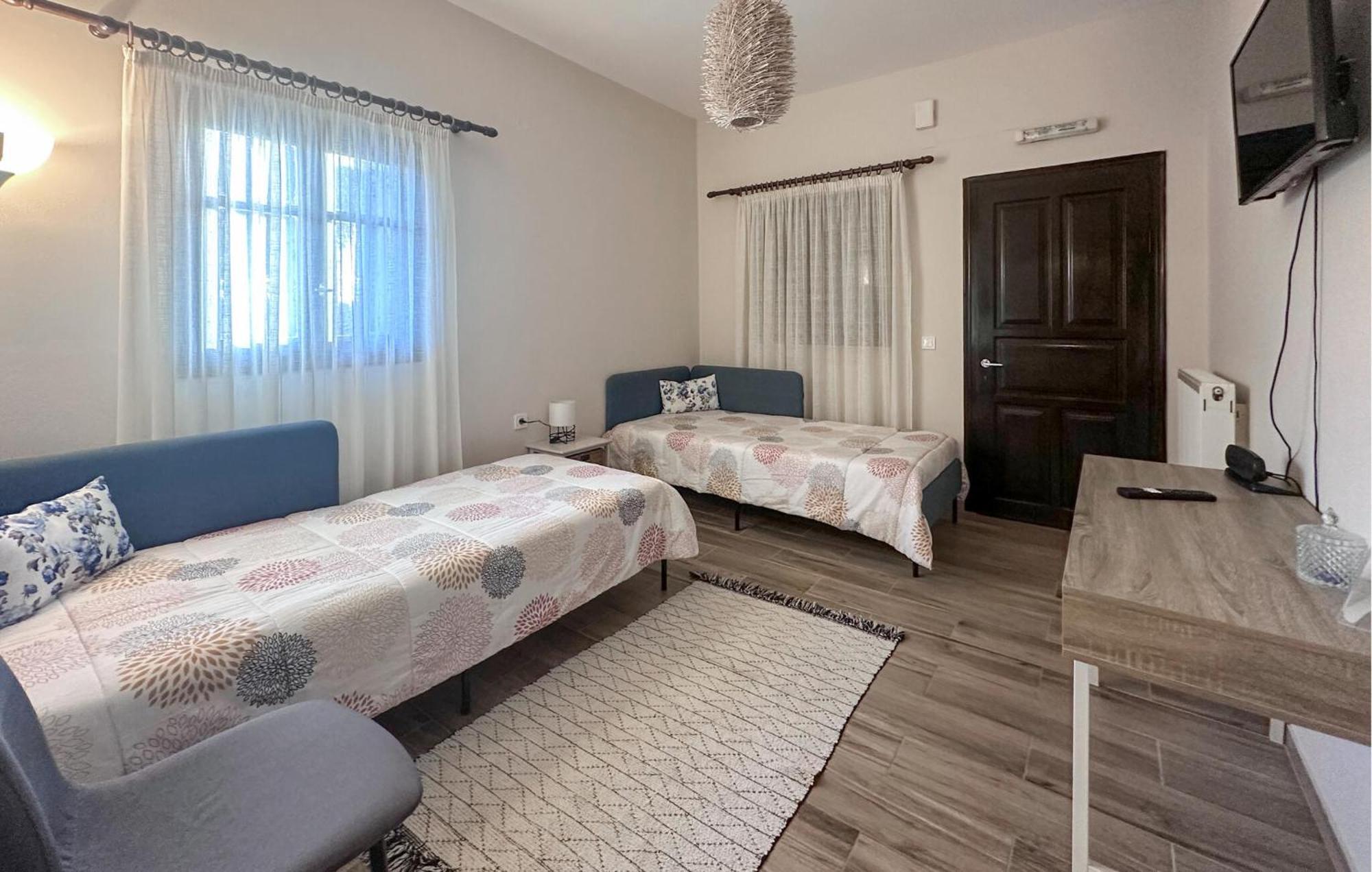 2 Bedroom Lovely Apartment In Leventoxori, Ilias Korakochori Exterior photo